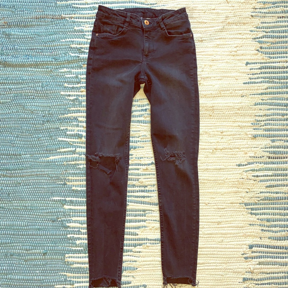 Divided by H&M black destroyed skinnies